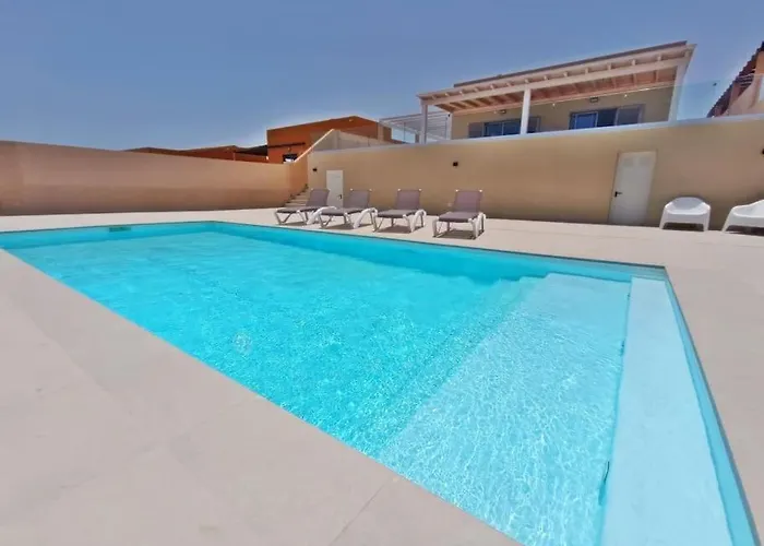 Serena Luxury House * 칼레타데푸스테