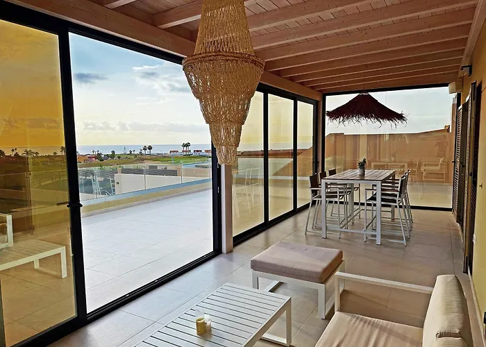 Serena Luxury House * 칼레타데푸스테