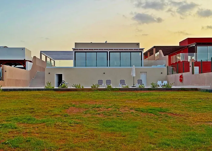 Serena Luxury House * 칼레타데푸스테